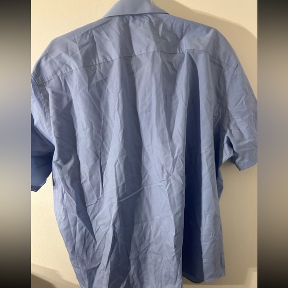 Van Heusen Shirt Mens 18 Button Down Blue Short Sleeve NWT - Picture 2 of 4